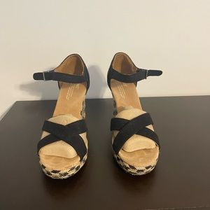 Tom’s Shoes Strappy Wedges 3 in heel - Sz 9